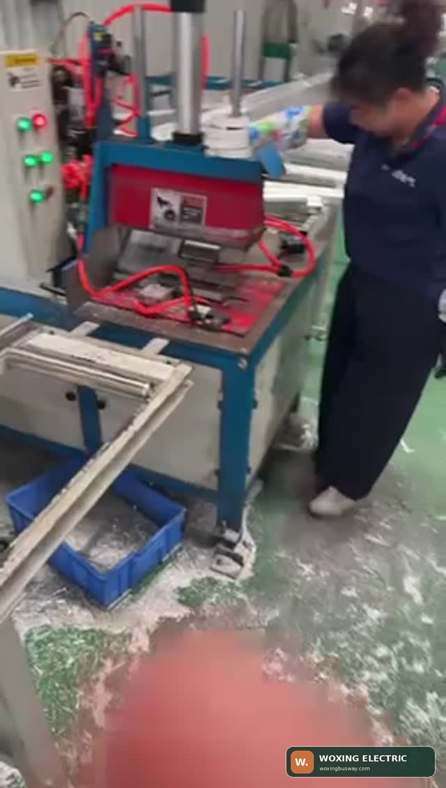 Semi-automatic profile cutting machine demonstration
